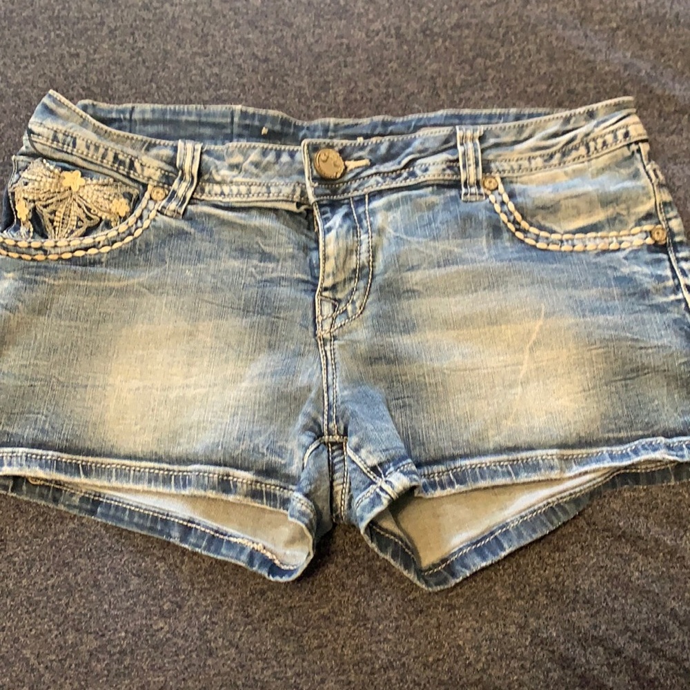 Short shorts